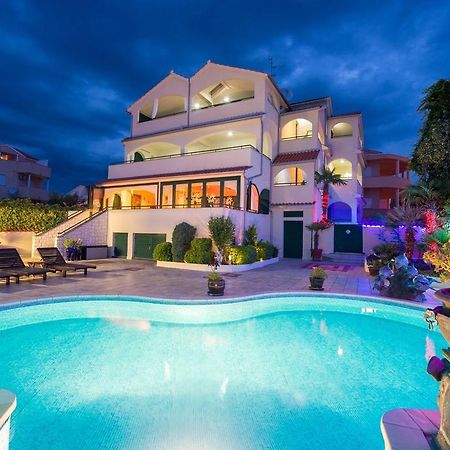 Apartments Marija Near Center Vodice Exterior foto