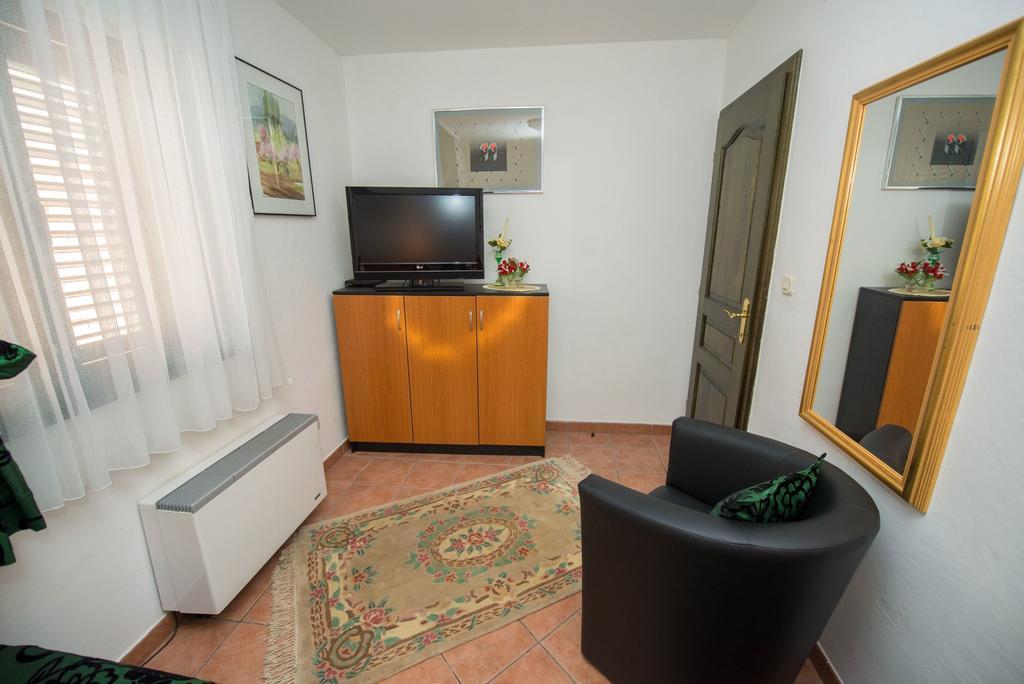 Apartments Marija Near Center Vodice Exterior foto